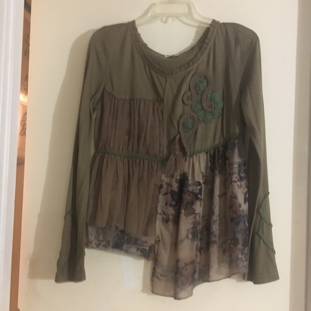 Zba Green Long Sleeve Blouse Size Medium.